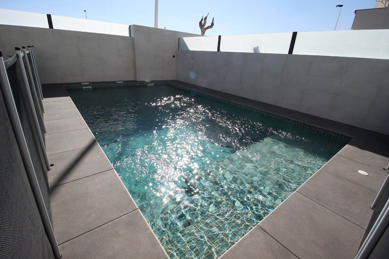 4 slaapkamer Villa te koop in San Pedro del Pinatar met zwembad garage - € 480.000 (Ref: 8249818)