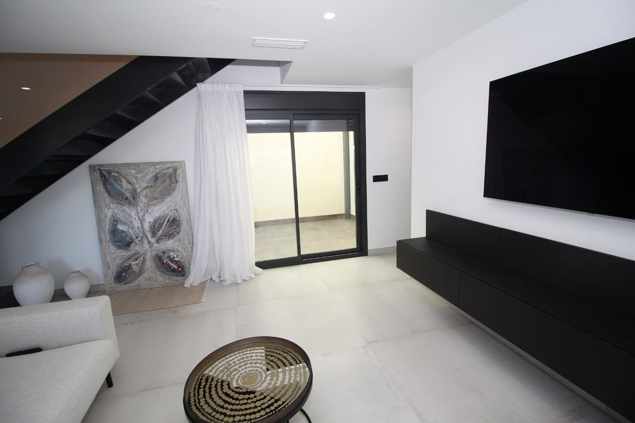 4 slaapkamer Villa te koop in San Pedro del Pinatar met zwembad garage - € 480.000 (Ref: 8249818)