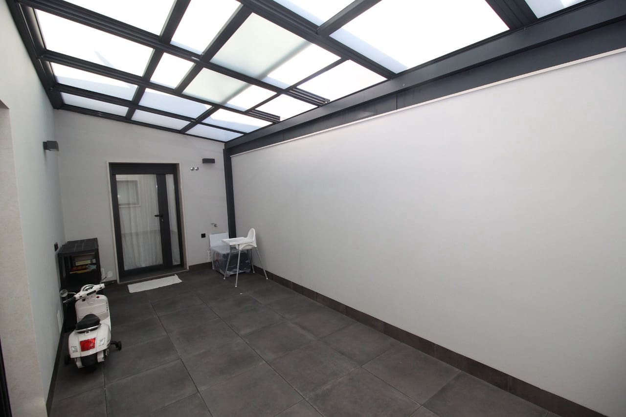 4 slaapkamer Villa te koop in San Pedro del Pinatar met zwembad garage - € 480.000 (Ref: 8249818)