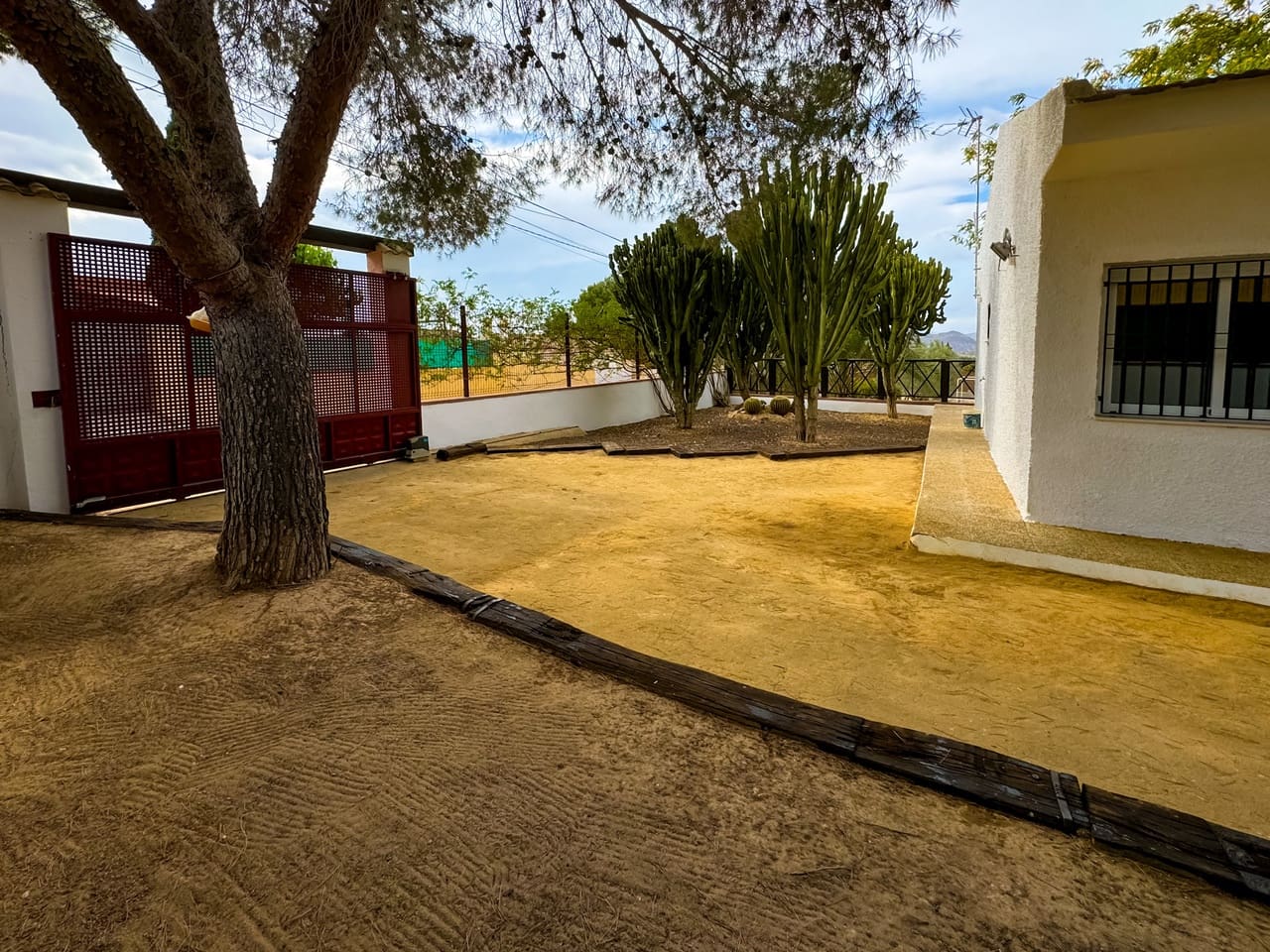 5 soveværelse Finca/Landehus til salg i Canada de San Pedro med swimmingpool garage - € 299.000 (Ref: 8373104)