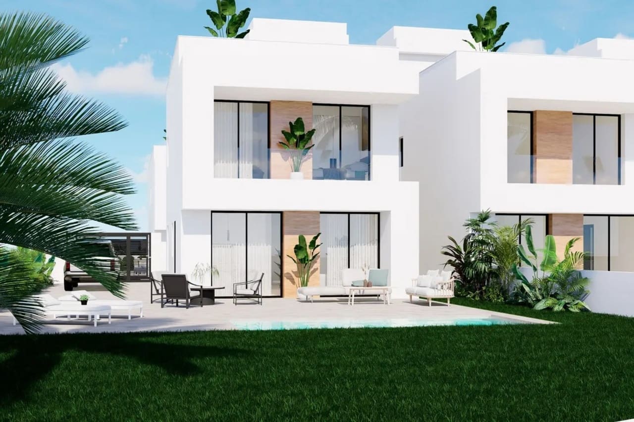 3 slaapkamer Villa te koop in La Zenia met zwembad garage - € 495.000 (Ref: 8403146)