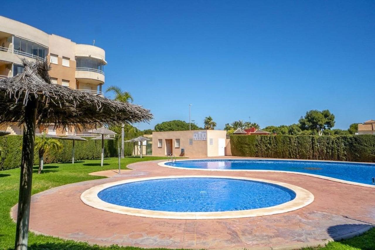 3 soveværelse Lejlighed til salg i Campoamor med swimmingpool garage - € 239.000 (Ref: 8446454)
