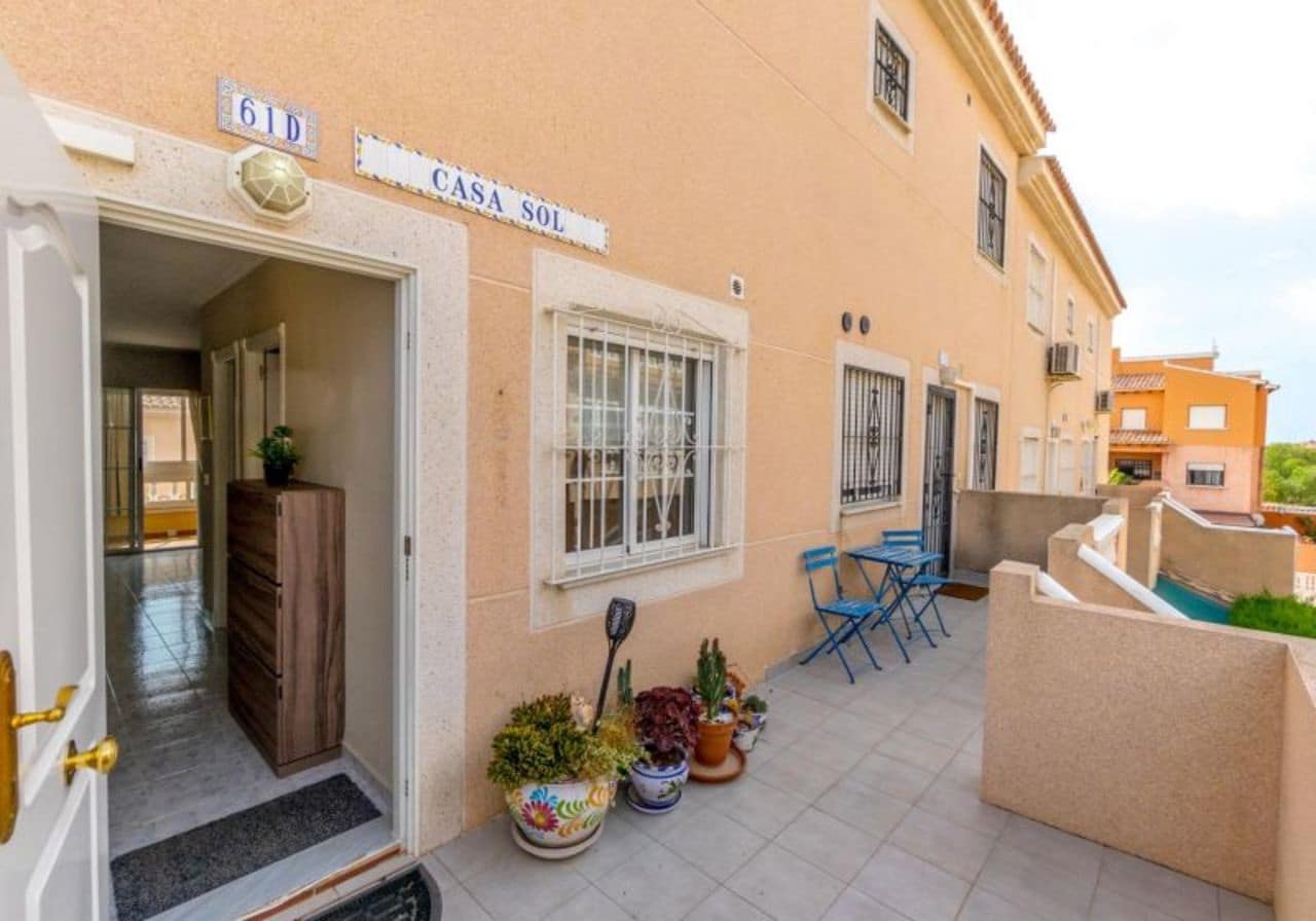 3 soverom Leilighet til salgs i Torrevieja med svømmebasseng - € 215 000 (Ref: 8508795)