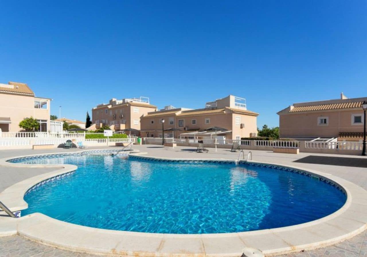 3 soverom Leilighet til salgs i Torrevieja med svømmebasseng - € 215 000 (Ref: 8508795)