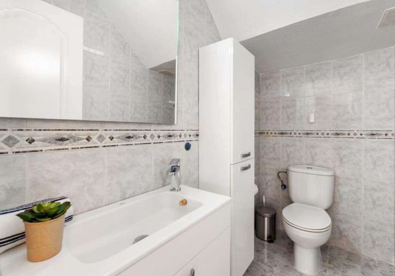 3 soverom Leilighet til salgs i Torrevieja med svømmebasseng - € 215 000 (Ref: 8508795)