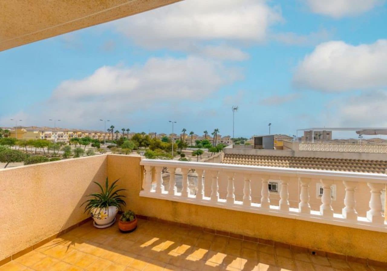 3 soverom Leilighet til salgs i Torrevieja med svømmebasseng - € 215 000 (Ref: 8508795)