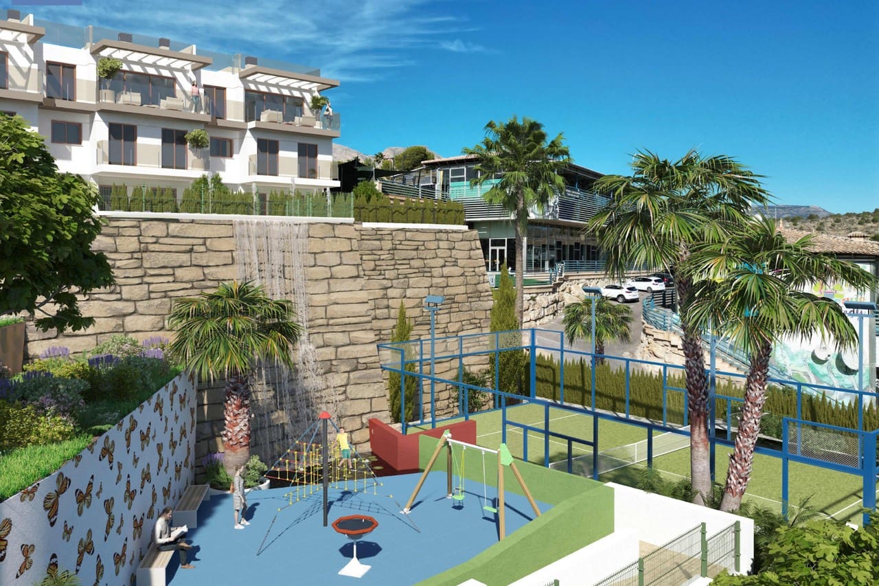 4 soverom Hus til salgs i La Nucia med svømmebasseng garasje - € 427 000 (Ref: 8511477)