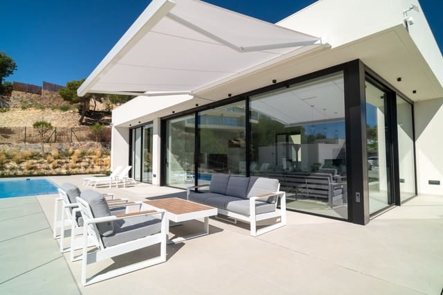 3 sovrum Villa till salu i Las Colinas Golf, Orihuela med pool garage - 1 100 000 € (Ref: 8529355)