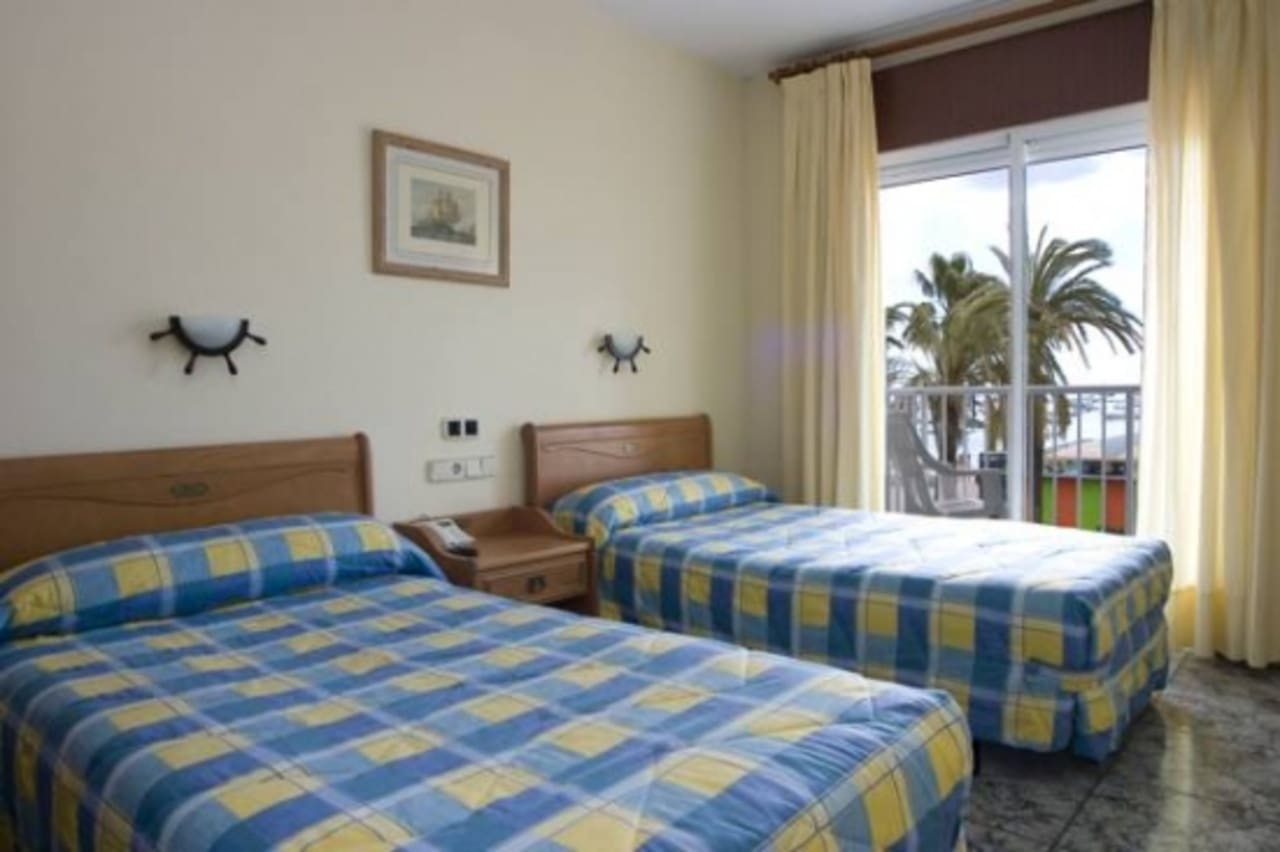 16 bedroom Commercial for sale in Santiago de la Ribera - € 1,250,000 (Ref: 8539550)