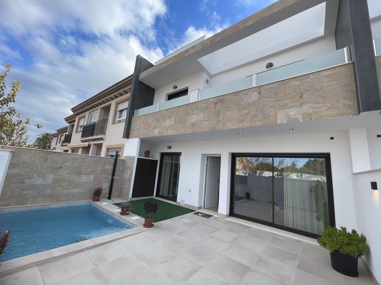 3 bedroom Villa for sale in San Pedro del Pinatar with pool garage - € 437,000 (Ref: 8542044)