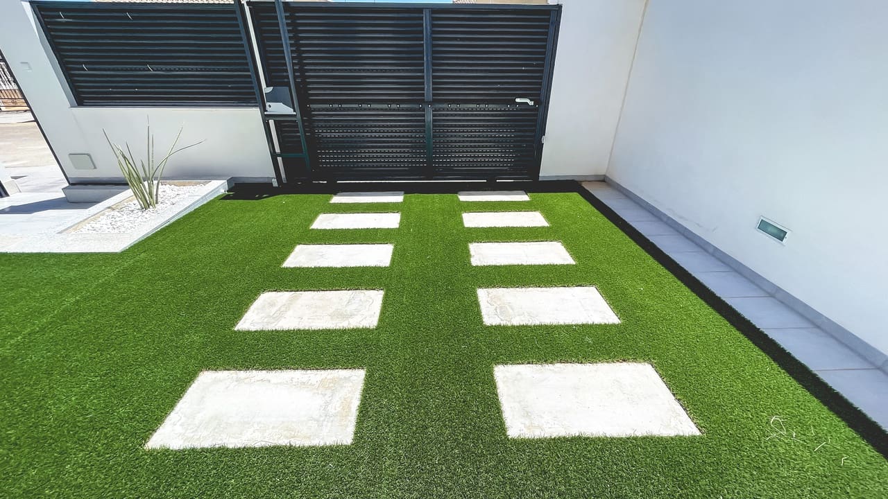 3 bedroom Villa for sale in Pinar de Campoverde with pool garage - € 422,500 (Ref: 8556615)