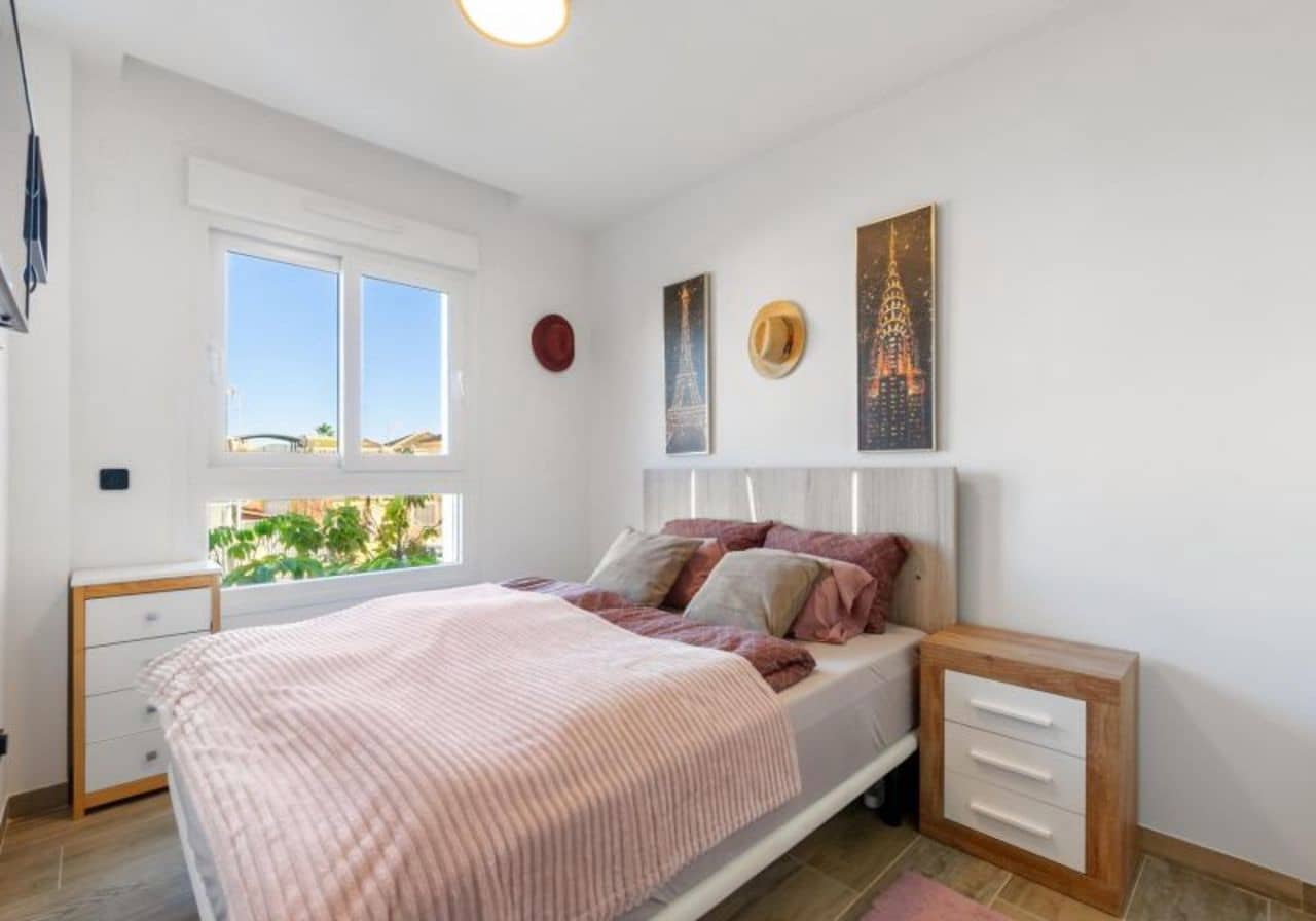 2 soverom Leilighet til salgs i Torrevieja med svømmebasseng - € 335 000 (Ref: 8601467)