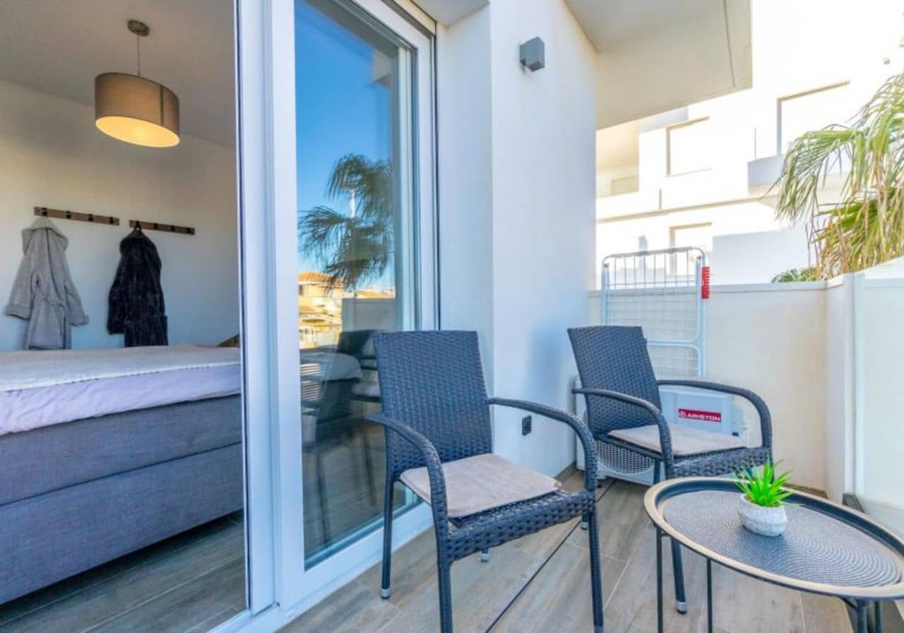 2 soverom Leilighet til salgs i Torrevieja med svømmebasseng - € 335 000 (Ref: 8601467)