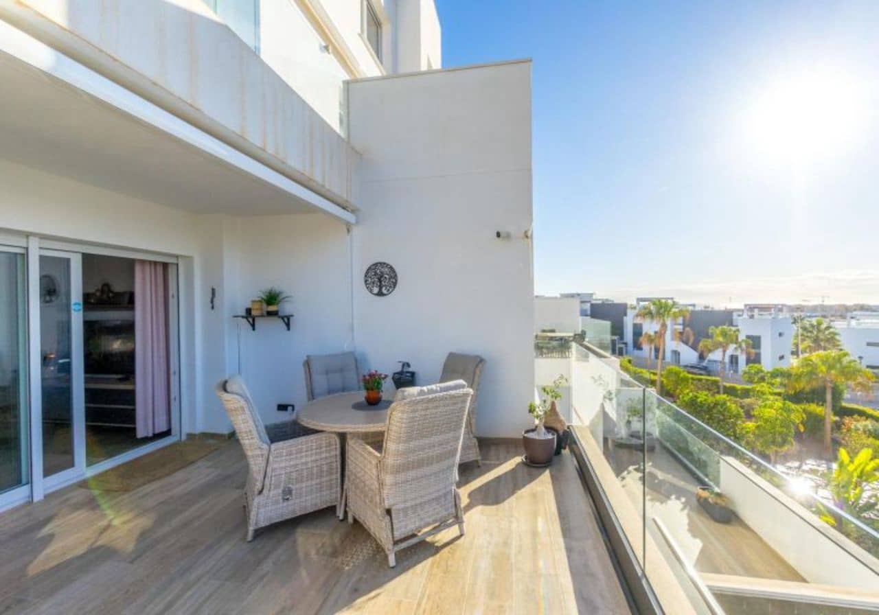 2 soverom Leilighet til salgs i Torrevieja med svømmebasseng - € 335 000 (Ref: 8601467)