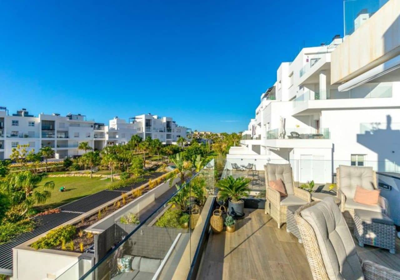 2 soverom Leilighet til salgs i Torrevieja med svømmebasseng - € 335 000 (Ref: 8601467)