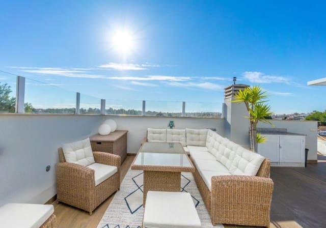 Apartamento de 3 habitaciones en El Molino, Torrevieja en venta con piscina - 299.000 € (Ref: 8652079)