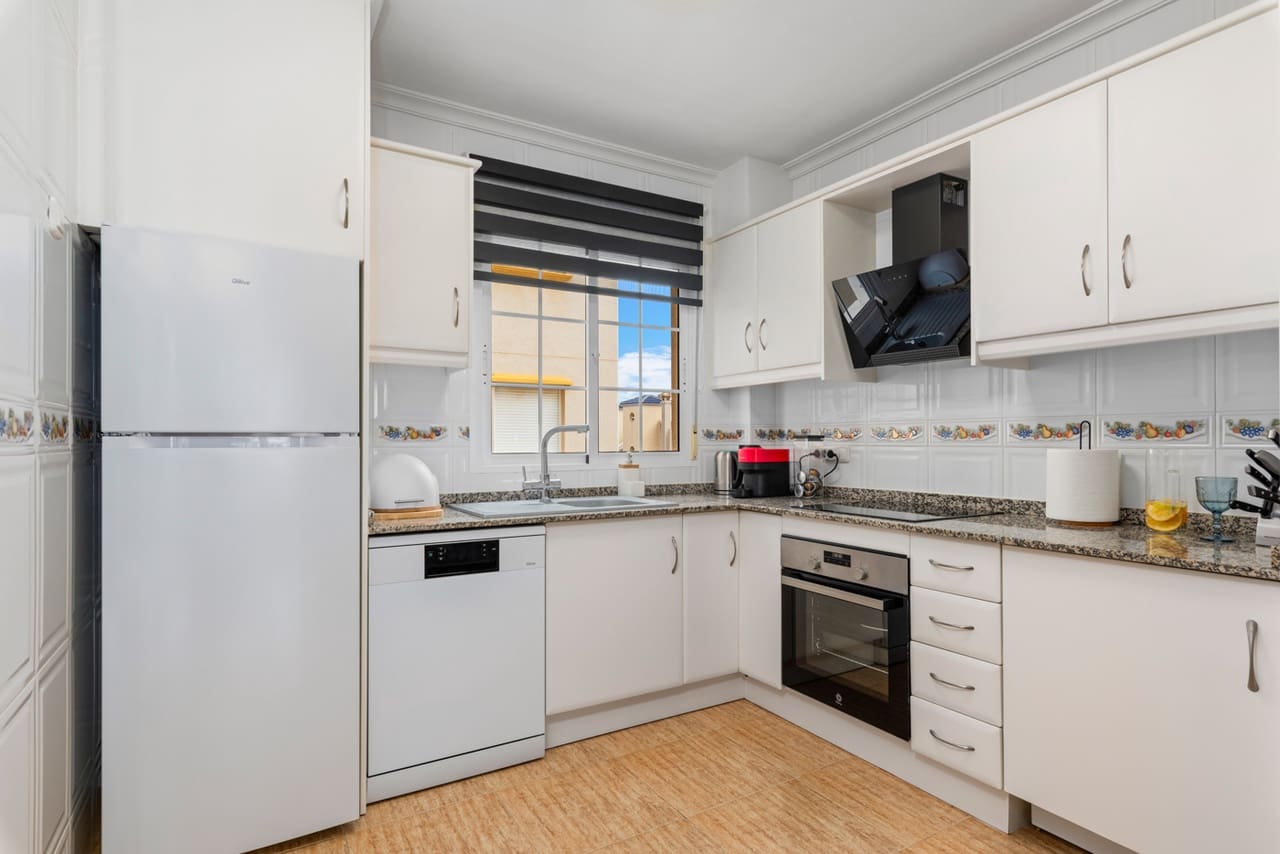 2 soverom Leilighet til salgs i Orihuela Costa med svømmebasseng - € 179 000 (Ref: 8660463)