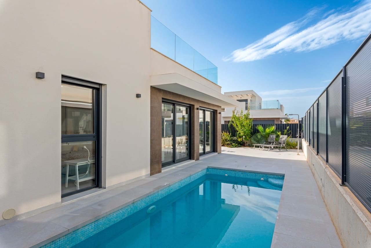 3 bedroom Villa for sale in San Fulgencio with pool - € 445,000 (Ref: 8689007)