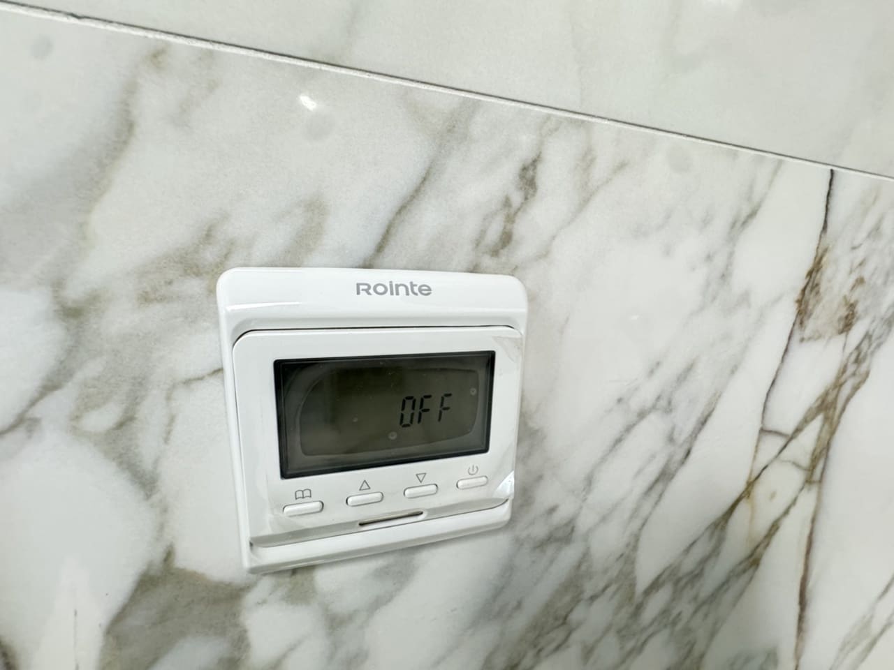 Huoneisto myytävänä paikassa Torrevieja mukana uima-altaan - 150 000 € (Ref: 8690948)