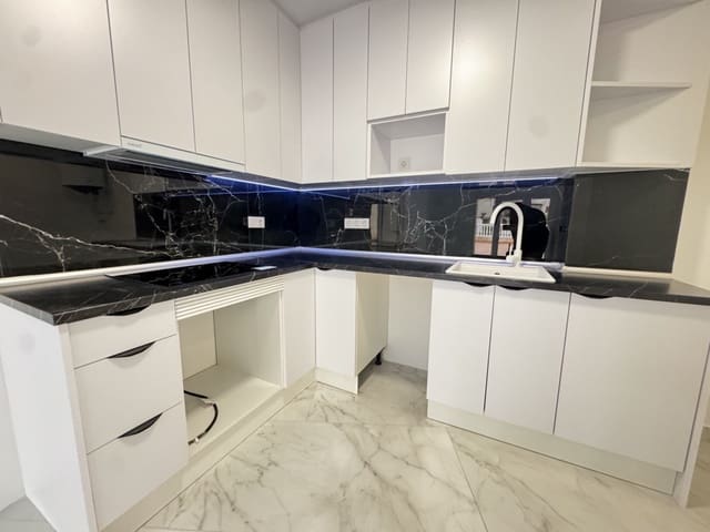 2 makuuhuone Huoneisto myytävänä paikassa El Molino, Torrevieja mukana uima-altaan - 295 000 € (Ref: 8690949)