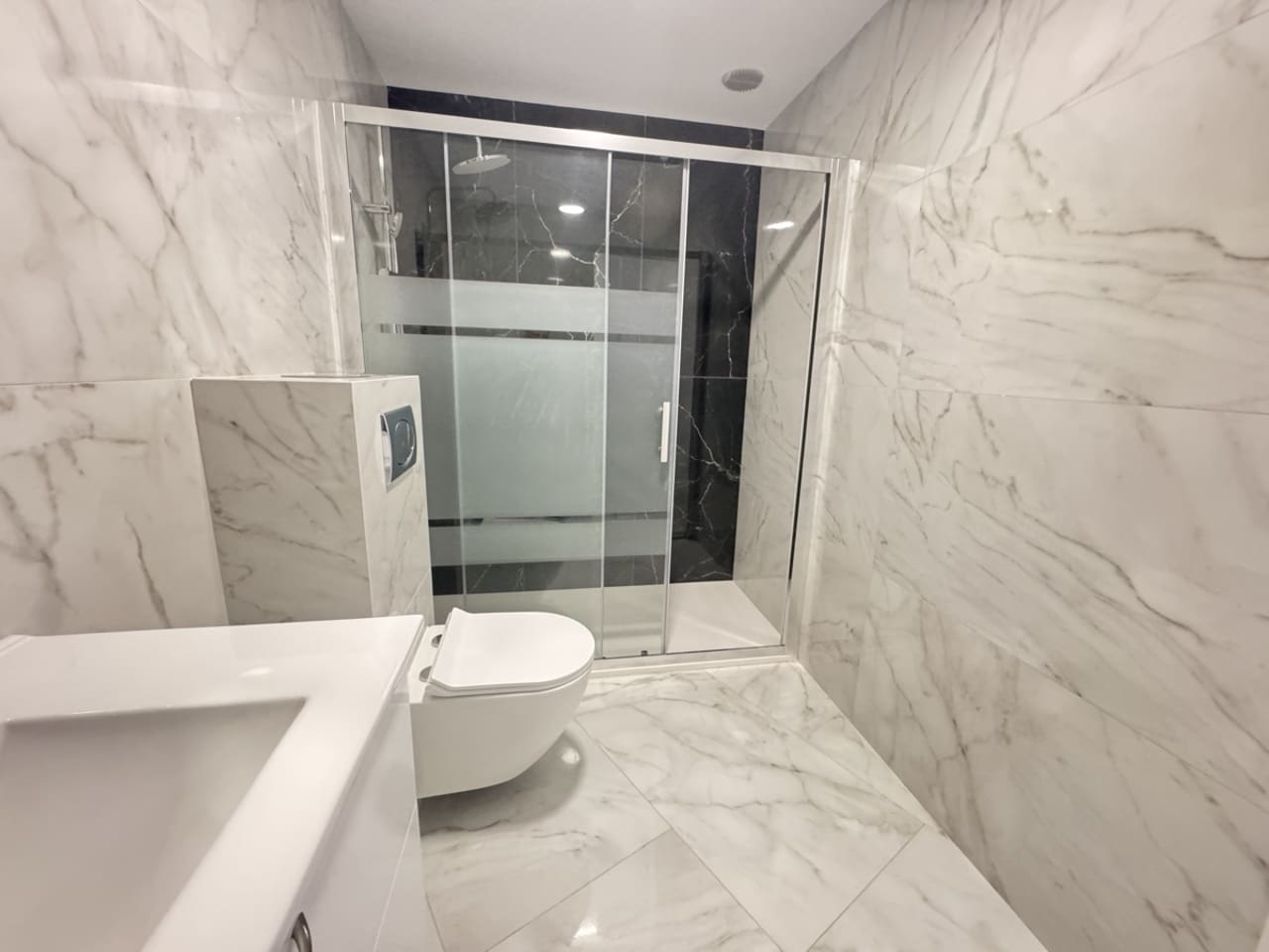 2 makuuhuone Huoneisto myytävänä paikassa Torrevieja mukana uima-altaan - 285 000 € (Ref: 8696289)