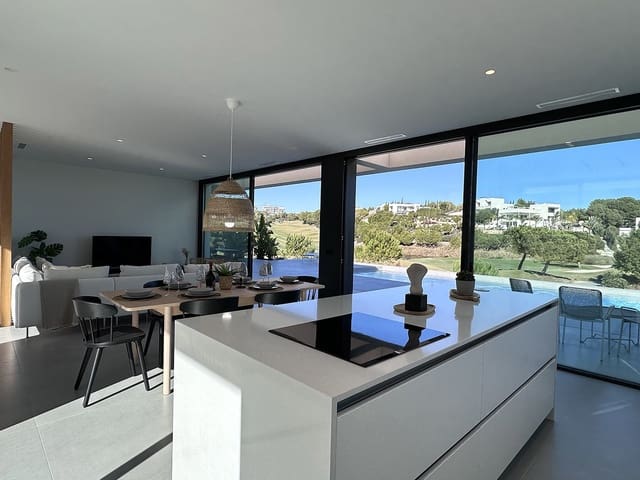 3 soveværelse Villa til salg i San Miguel de Salinas med swimmingpool - € 1.295.000 (Ref: 8703624)