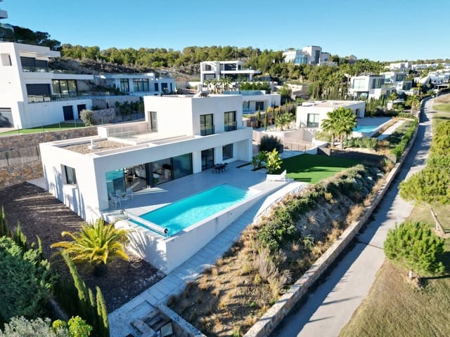 3 soveværelse Villa til salg i San Miguel de Salinas med swimmingpool - € 1.295.000 (Ref: 8703624)