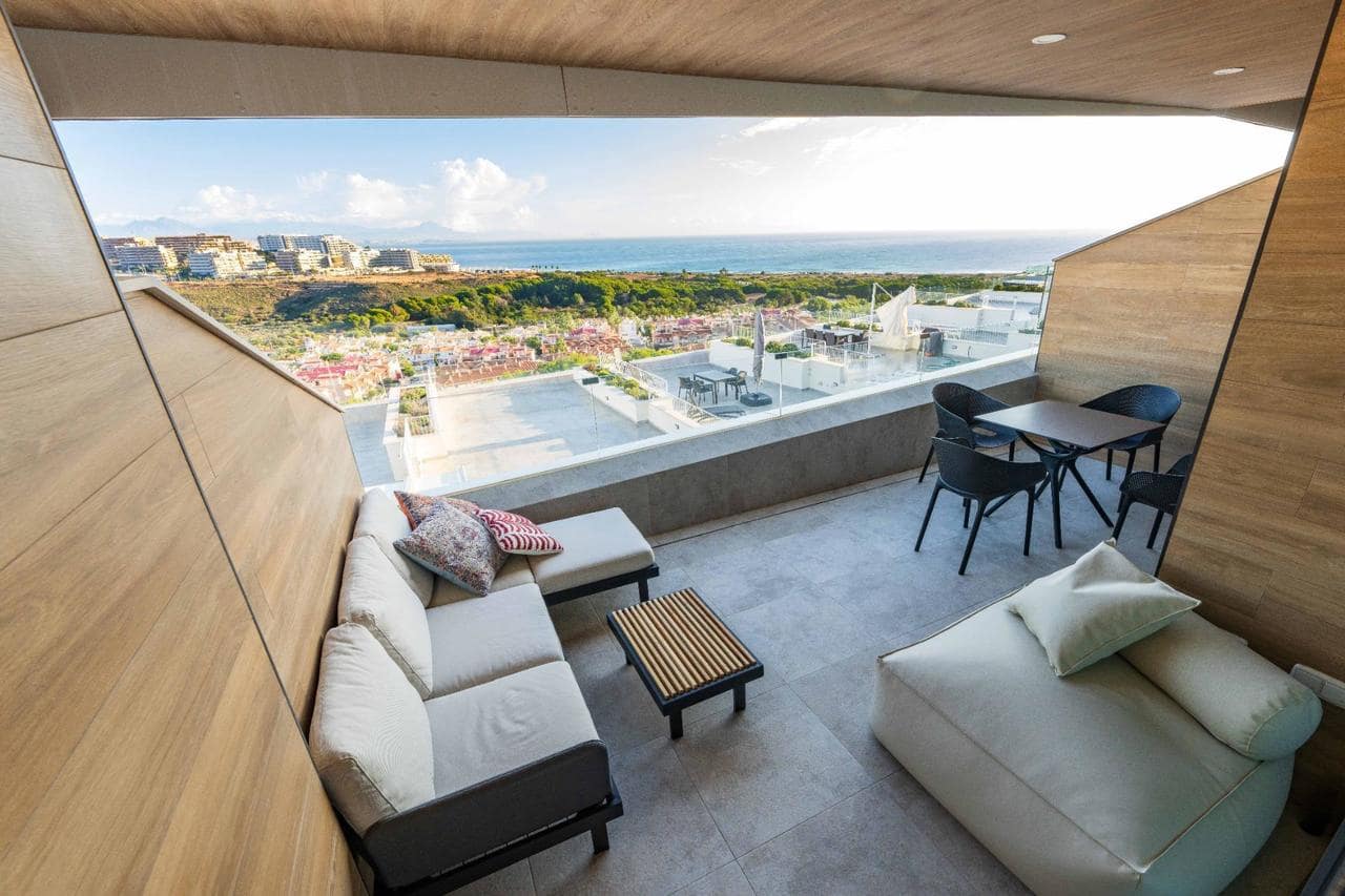 3 soveværelse Penthouse til salg i Gran Alacant med swimmingpool - € 549.000 (Ref: 8764722)