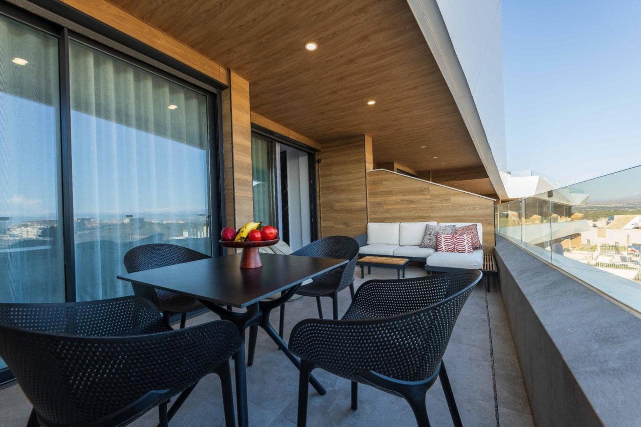 3 soveværelse Penthouse til salg i Gran Alacant med swimmingpool - € 549.000 (Ref: 8764722)