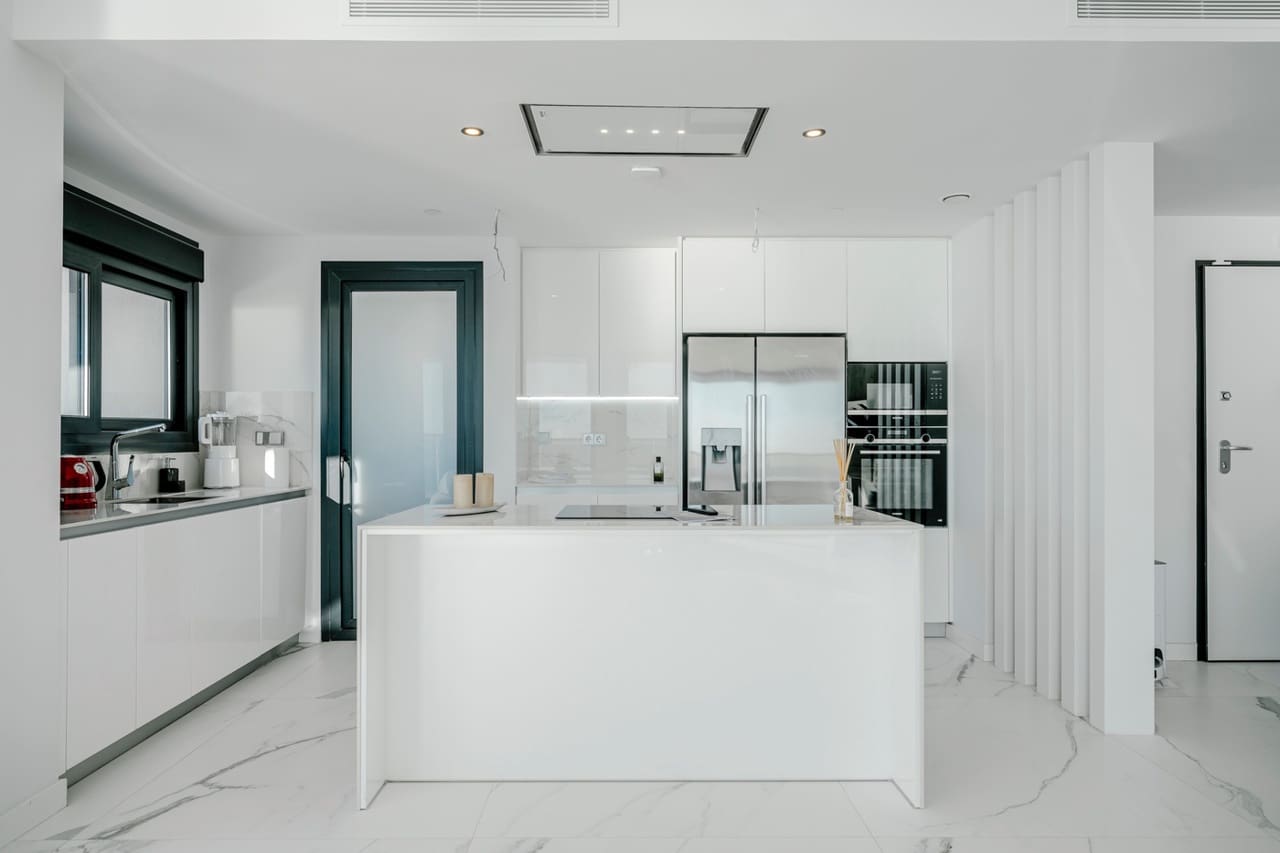 3 soveværelse Lejlighed til salg i Benidorm med swimmingpool - € 1.550.000 (Ref: 8775928)