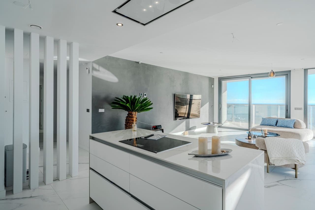 3 soveværelse Lejlighed til salg i Benidorm med swimmingpool - € 1.550.000 (Ref: 8775928)