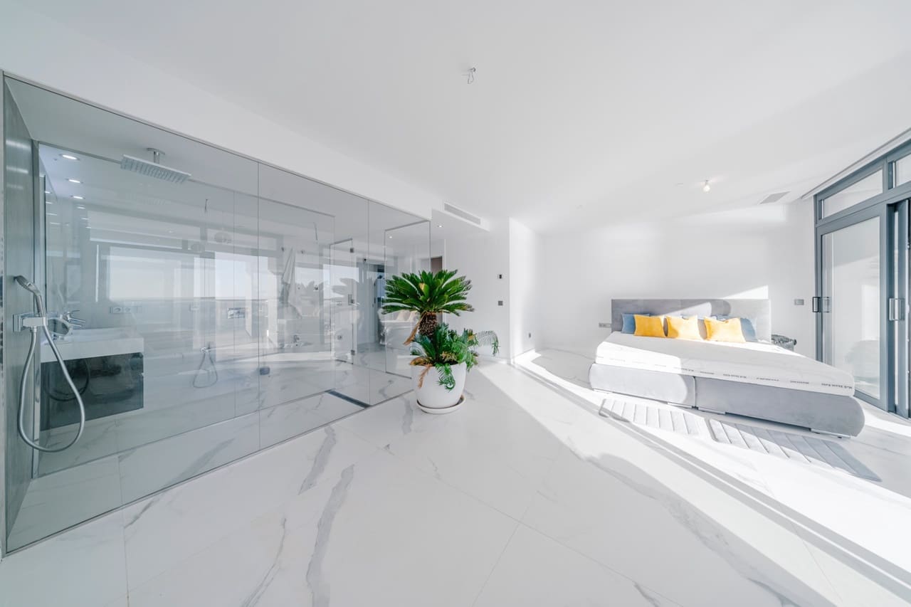 3 soveværelse Lejlighed til salg i Benidorm med swimmingpool - € 1.550.000 (Ref: 8775928)