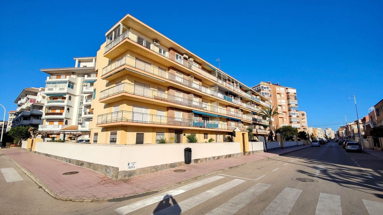 2 slaapkamer Appartement te koop in La Mata met garage - € 184.900 (Ref: 8789001)