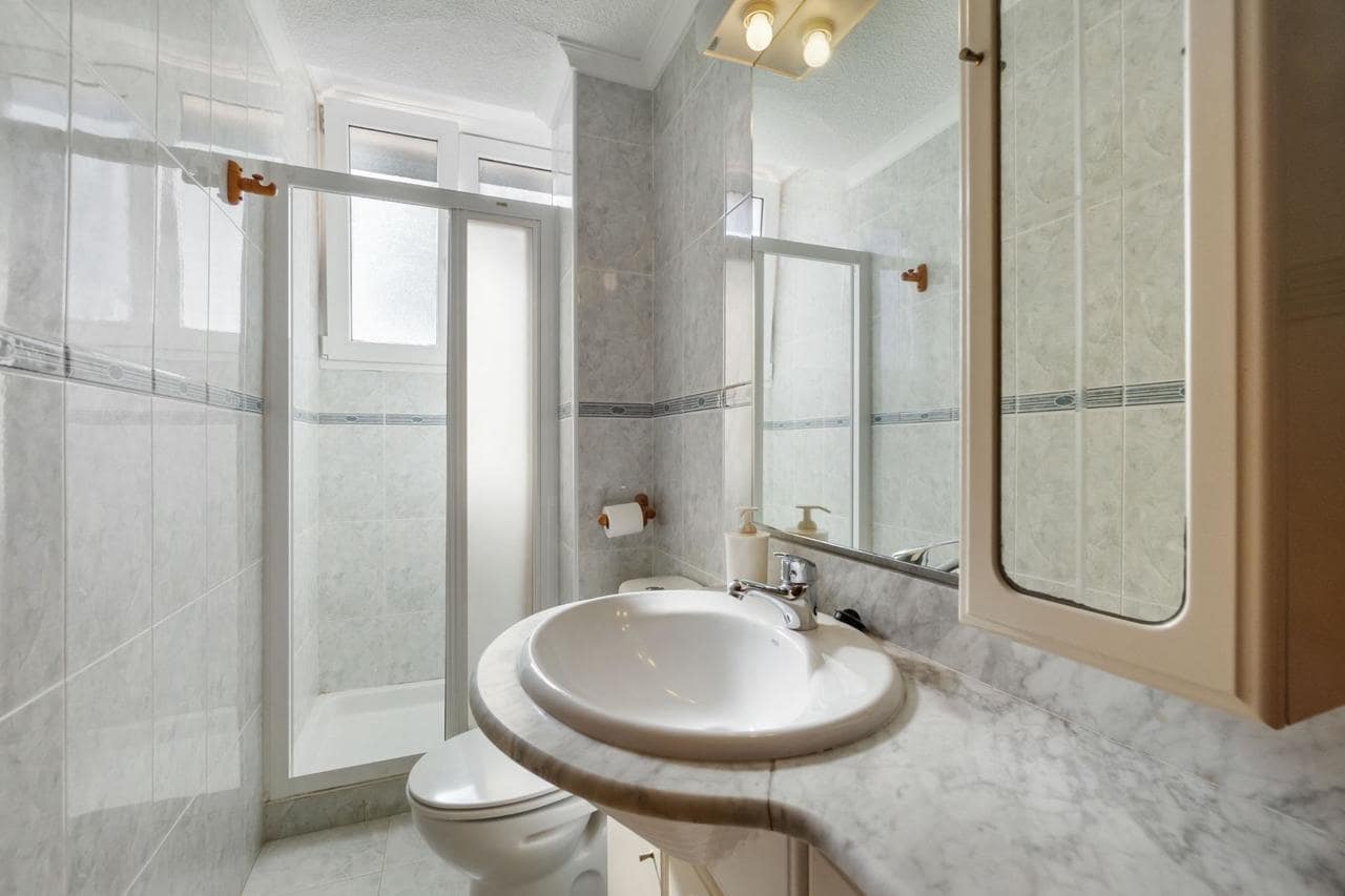 4 slaapkamer Appartement te koop in La Zenia met zwembad - € 299.000 (Ref: 8793324)