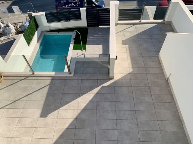 3 quarto Moradia para venda em Roda, San Javier com piscina garagem - 399 000 € (Ref: 8817300)