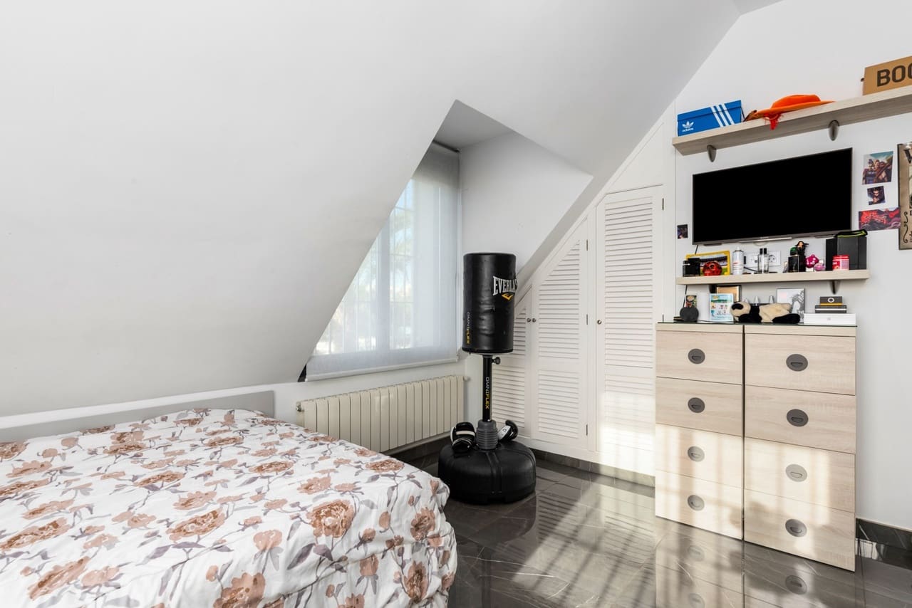 5 slaapkamer Villa te koop in Playa de San Juan met zwembad - € 1.365.000 (Ref: 8824656)