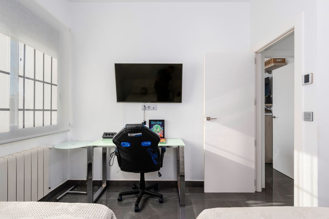 5 slaapkamer Villa te koop in Playa de San Juan met zwembad - € 1.365.000 (Ref: 8824656)