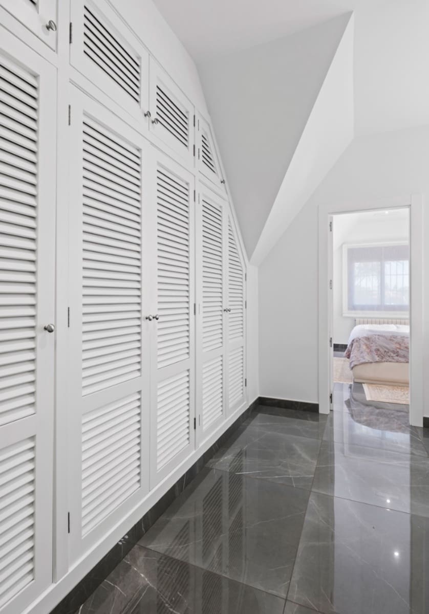 5 slaapkamer Villa te koop in Playa de San Juan met zwembad - € 1.365.000 (Ref: 8824656)