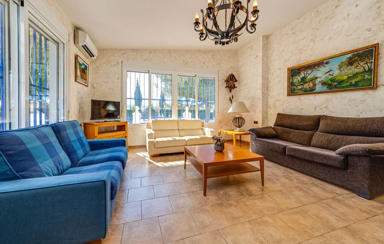 4 camera da letto Villa in vendita in Jacarilla con garage - 489.000 € (Rif: 8842890)