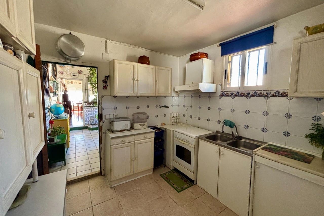 4 slaapkamer Villa te koop in Ciudad Quesada met zwembad garage - € 420.000 (Ref: 8875512)