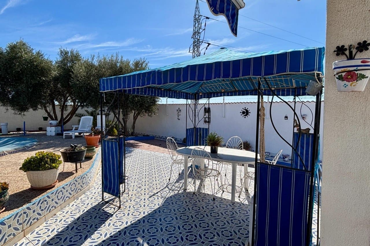 4 slaapkamer Villa te koop in Ciudad Quesada met zwembad garage - € 420.000 (Ref: 8875512)