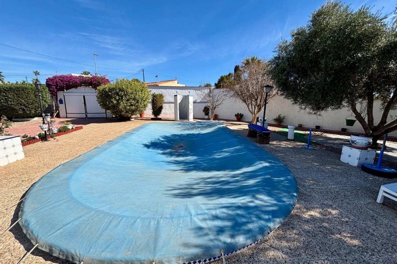 4 slaapkamer Villa te koop in Ciudad Quesada met zwembad garage - € 420.000 (Ref: 8875512)