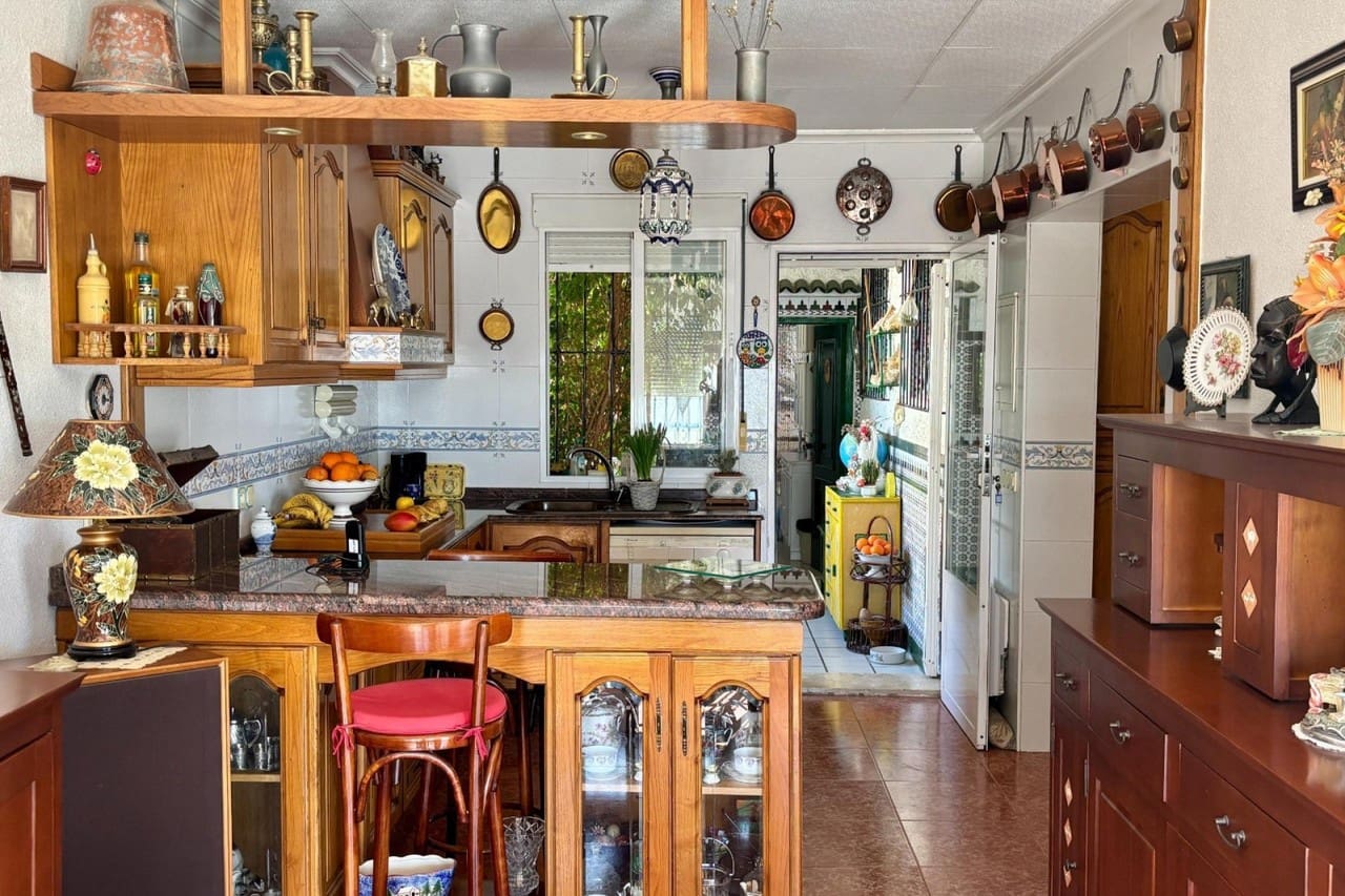 4 slaapkamer Villa te koop in Ciudad Quesada met zwembad garage - € 420.000 (Ref: 8875512)