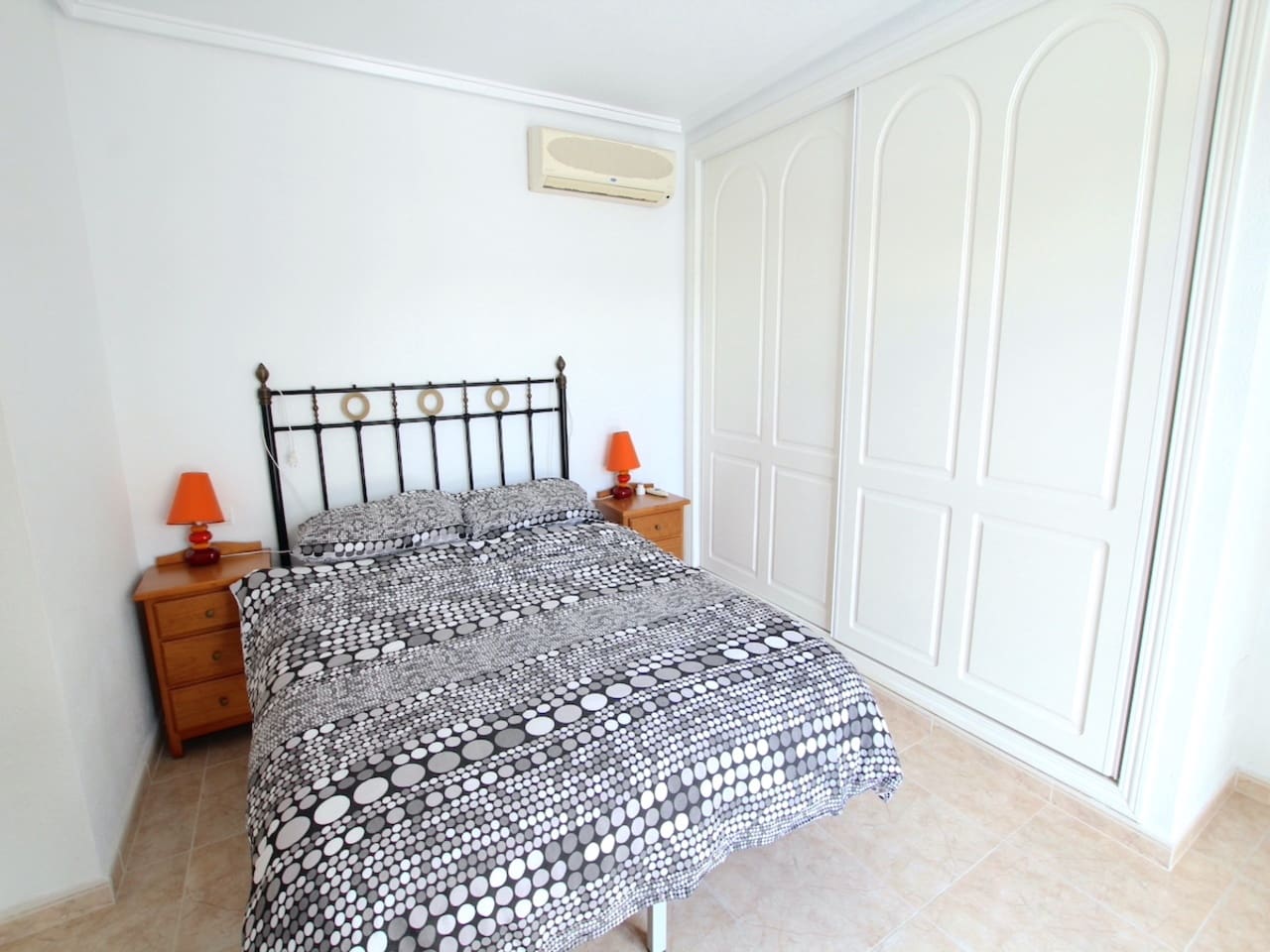 5 makuuhuone Huvila myytävänä paikassa Ciudad Quesada mukana uima-altaan - 625 000 € (Ref: 8883962)