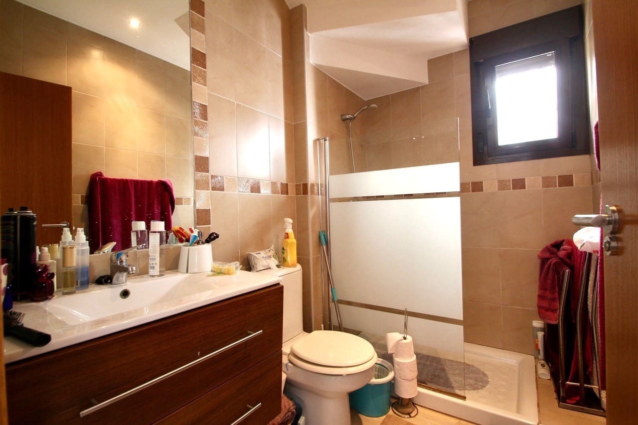 2 sypialnia Willa na sprzedaż w Villamartin z basenem garażem - 279 000 € (Ref: 8896149)