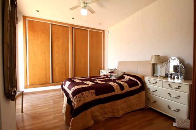 2 bedroom Villa for sale in Villamartin, Orihuela with pool garage - € 279,000 (Ref: 8896149)