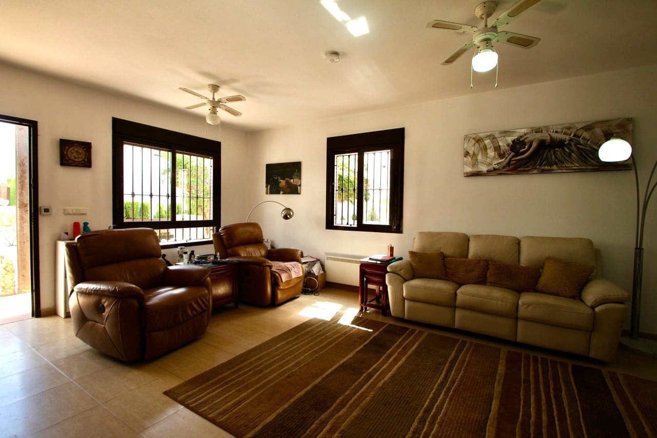 2 sypialnia Willa na sprzedaż w Villamartin z basenem garażem - 279 000 € (Ref: 8896149)