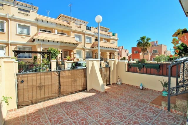 3 quarto Casa em Banda para venda em Villamartin, Orihuela com piscina - 164 900 € (Ref: 8899763)