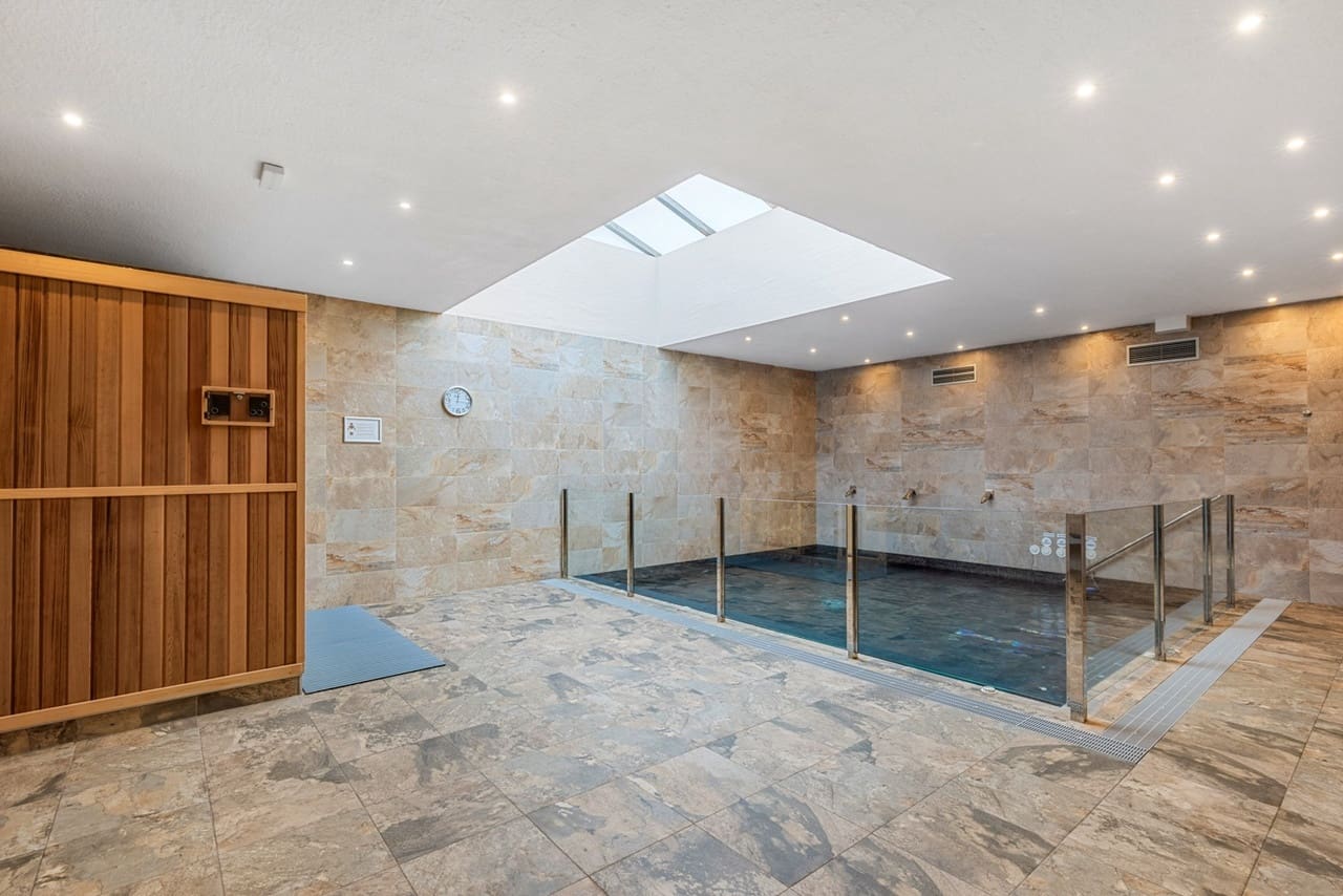 2 slaapkamer Penthouse te koop in Guardamar del Segura met zwembad - € 295.000 (Ref: 8923619)