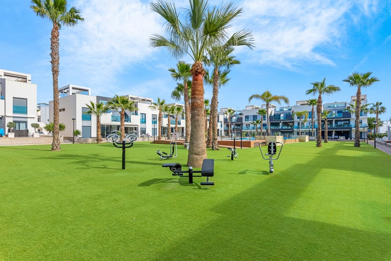 2 slaapkamer Penthouse te koop in Guardamar del Segura met zwembad - € 295.000 (Ref: 8923619)